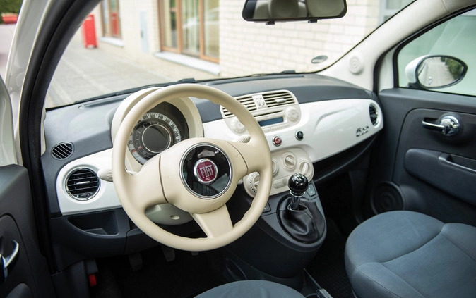 Fiat 500 cena 18900 przebieg: 157000, rok produkcji 2009 z Szczecin małe 529